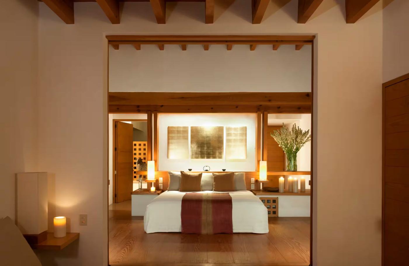 Casa Ayehualco, candlelit bedroom